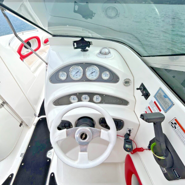 2005 Wellcraft 232 coastal