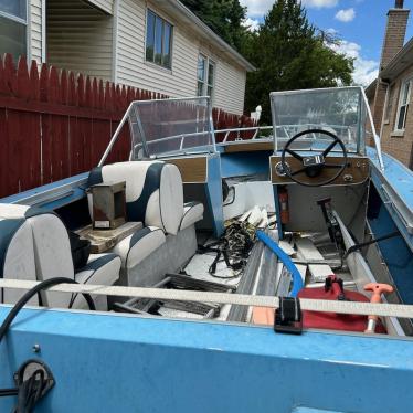 1972 Starcraft 16ft boat