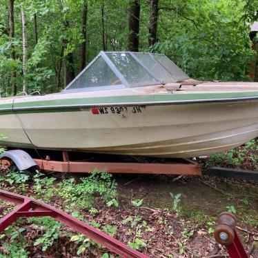 1975 Glastron 18ft boat