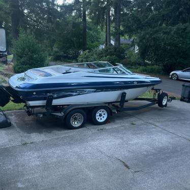 1999 Crownline 20ft boat