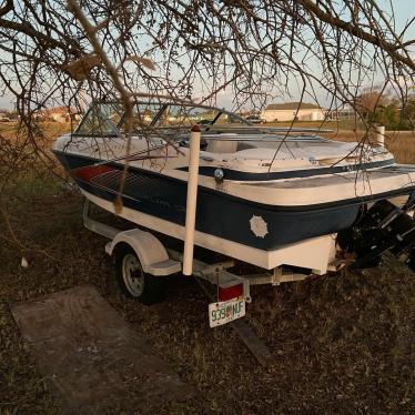 2007 Maxum 17ft boat