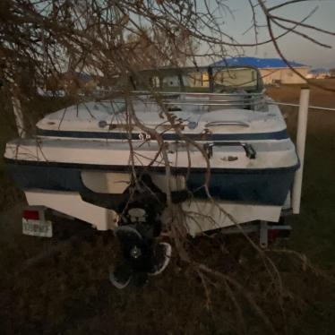 2007 Maxum 17ft boat