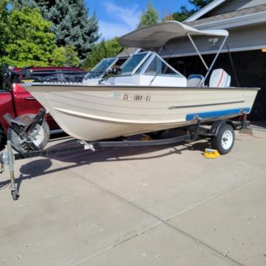 1979 Starcraft 16ft boat