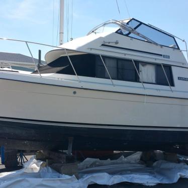 1988 Carver 28ft boat