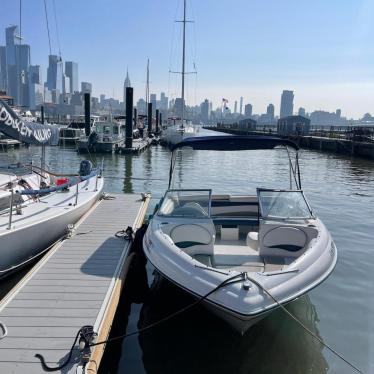 1997 Four Winns 18ft boat