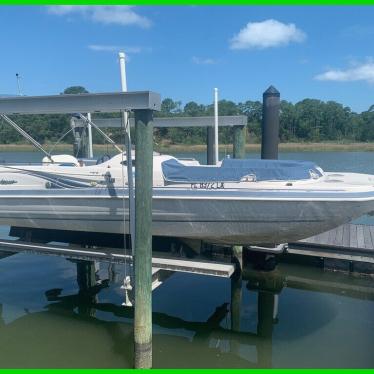 Godfrey Hurricane Fun Deck GS232 23’ Fiberglass Boat Yamaha V6 150 Outboard 2002