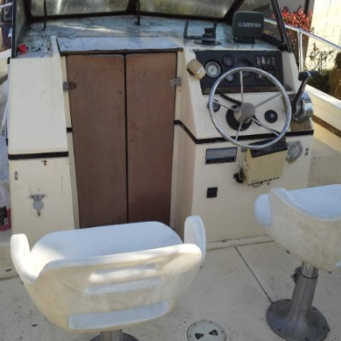 1979 Glastron 21ft boat