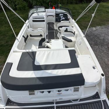 2023 Bayliner vr6