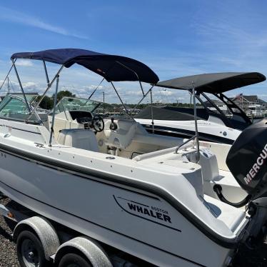 2005 Boston Whaler