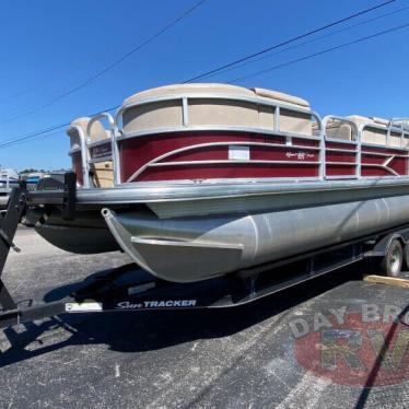 2018 Sun Tracker sport fish