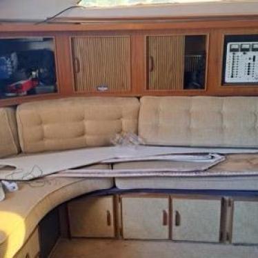 1987 Sea Ray 39ft boat