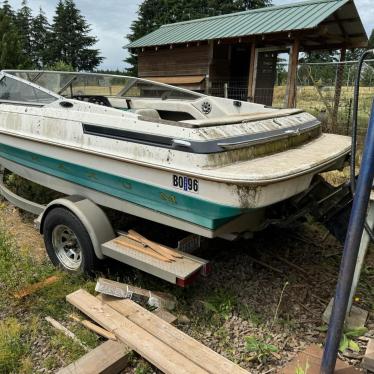 1993 Maxum 19ft boat