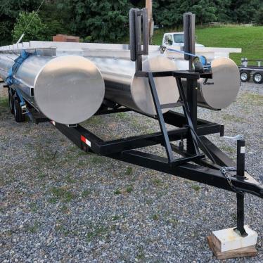 FANTASTIC BRAND NEW TRITOON FLOATER With 8 X 23 Ft NEW Trailer!! 2023