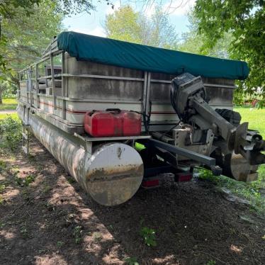 1987 Sylvan 24ft pontoon boat