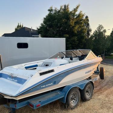 1990 Mastercraft 19ft boat