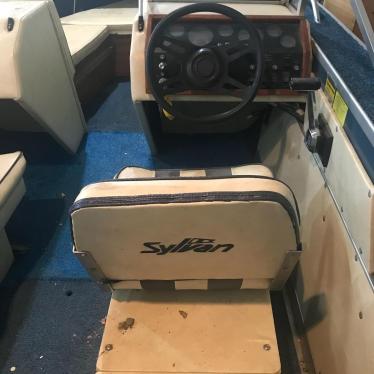 1986 Sylvan 18ft boat