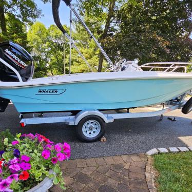 2024 Boston Whaler