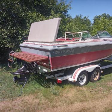 1989 Four Winns 21ft boat