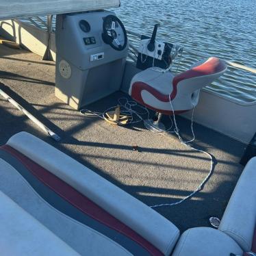 1988 Starcraft 24ft pontoon boat