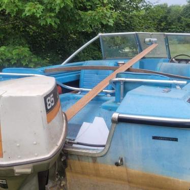 1974 Larson 16ft boat