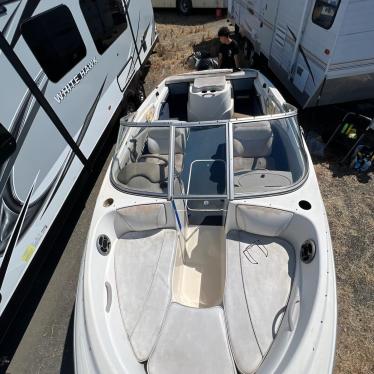 2001 Bayliner 17ft boat