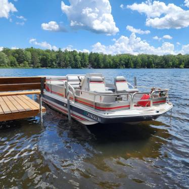 1988 Hurricane 19ft pontoon boat