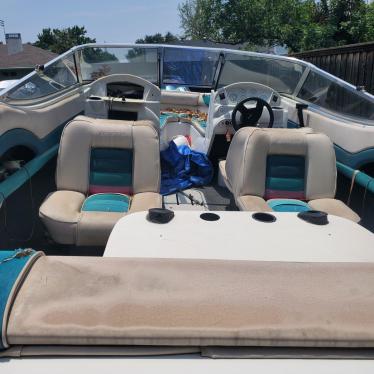 1994 Rinker 18ft boat