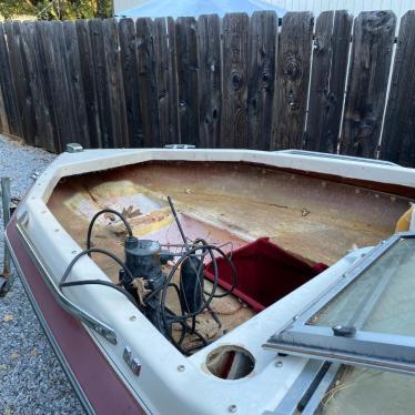 1990 Maxum 17ft boat