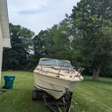 1985 Sea Ray 21ft boat