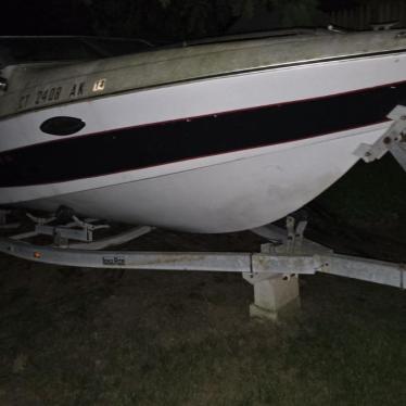 1990 Larson 17ft boat