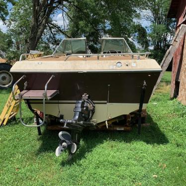 1983 Four Winns 18ft boat