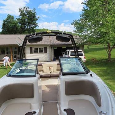 2012 Sea Ray 205 sport