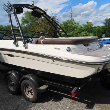 2012 Sea Ray 205 sport