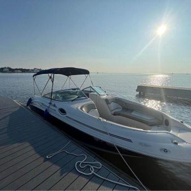 2005 Sea Ray 240 sundeck