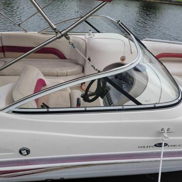 2006 Hurricane sundeck