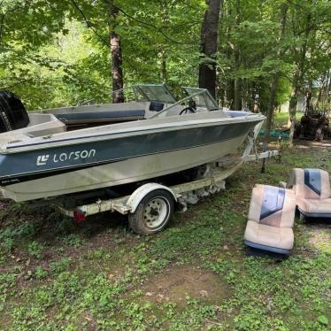 1986 Larson 16ft boat