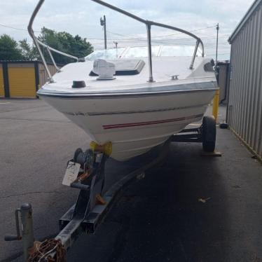 1989 Bayliner 18ft boat