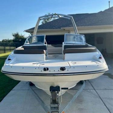 2014 Bayliner 215 deckboat