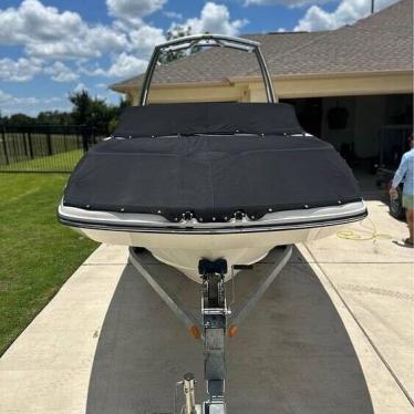 2014 Bayliner 215 deckboat