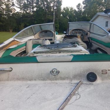 1993 Stingray 19ft boat