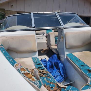 1994 Rinker 18ft boat