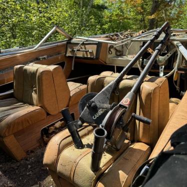 1978 Crestliner 19ft boat