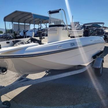 2017 Bayliner elemente18