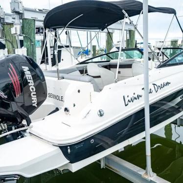 2017 Sea Ray sdx220outboard