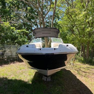 2005 Sea Ray 240 sundeck