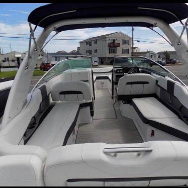 2019 Regal 26 fasdeck