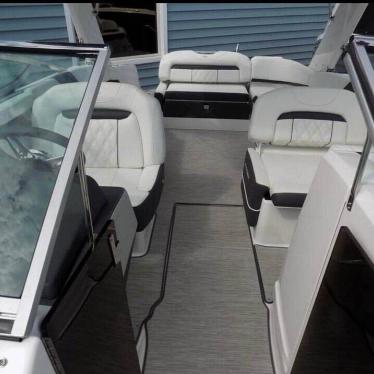 2019 Regal 26 fasdeck