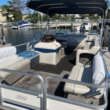 2003 Sun Tracker pontoon