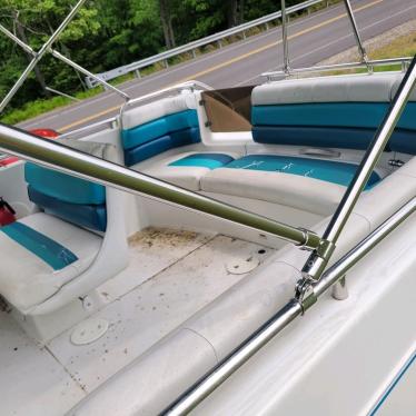 1994 Hurricane 24ft boat