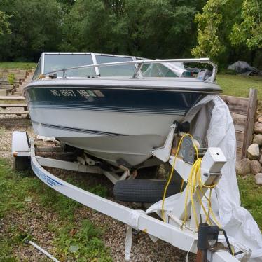 1987 Rinker 17ft boat